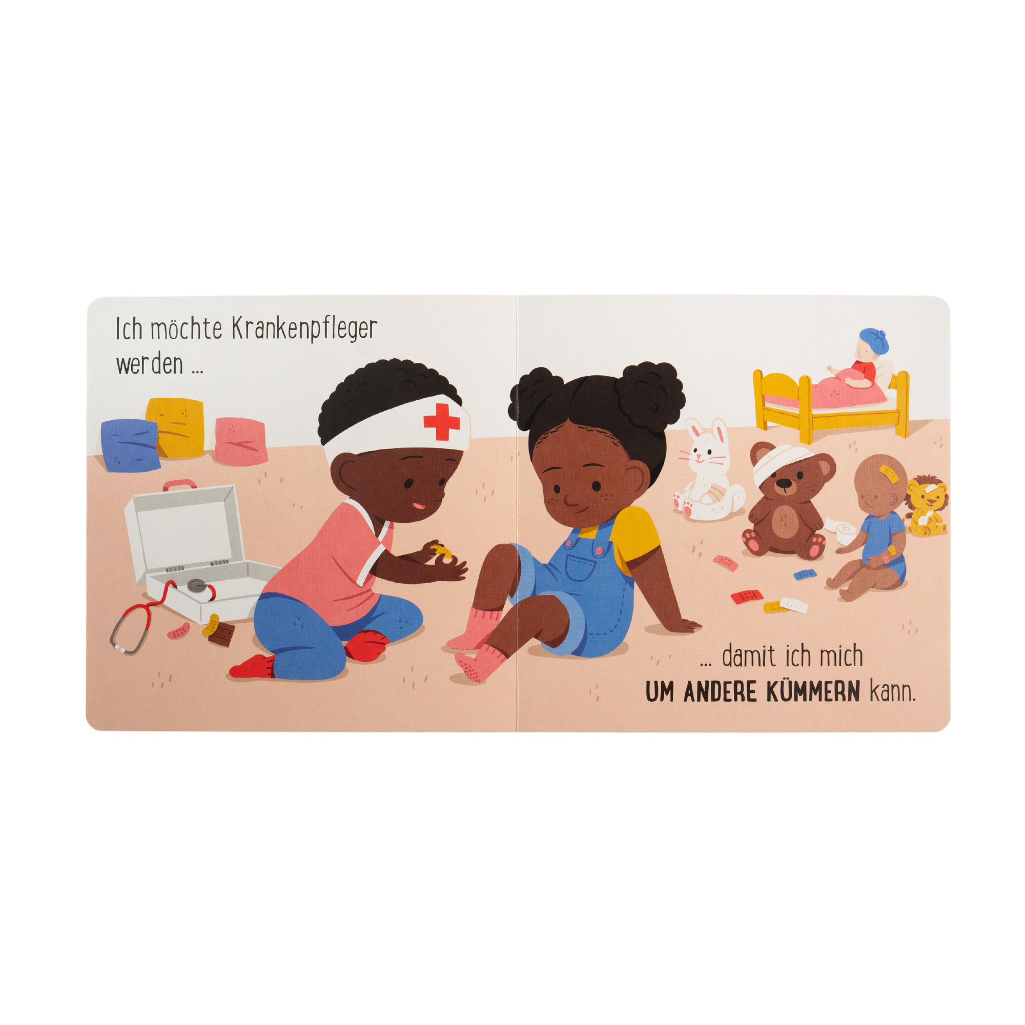 Zwei Kinder spielen Doktor und erforschen Berufe und Geschlechterrollen. Umgeben von Spielzeug, kümmert sich das eine um das Knie des anderen. Der Text erscheint oberhalb und unterhalb der Pappbilderbuch-Illustration. Aus "Berufe sind für alle da!" von Susann Hoffmann.