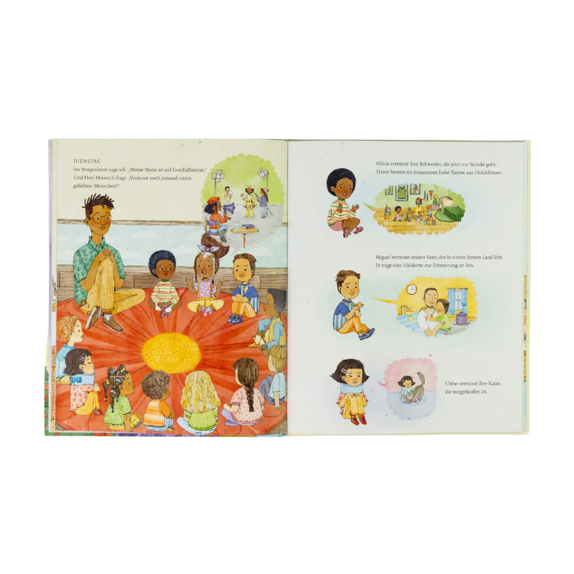 Eine illustrierte Doppelseite aus "Mama und Mami und ich: Die große Vermissung" von Nina LaCour zeigt eine Lehrerin mit verschiedenen Kindern im Kreis, während kleinere Szenen Kinder beim Spielen, Reden und Verpassen eines Elternteils in der Trennungsphase zeigen.