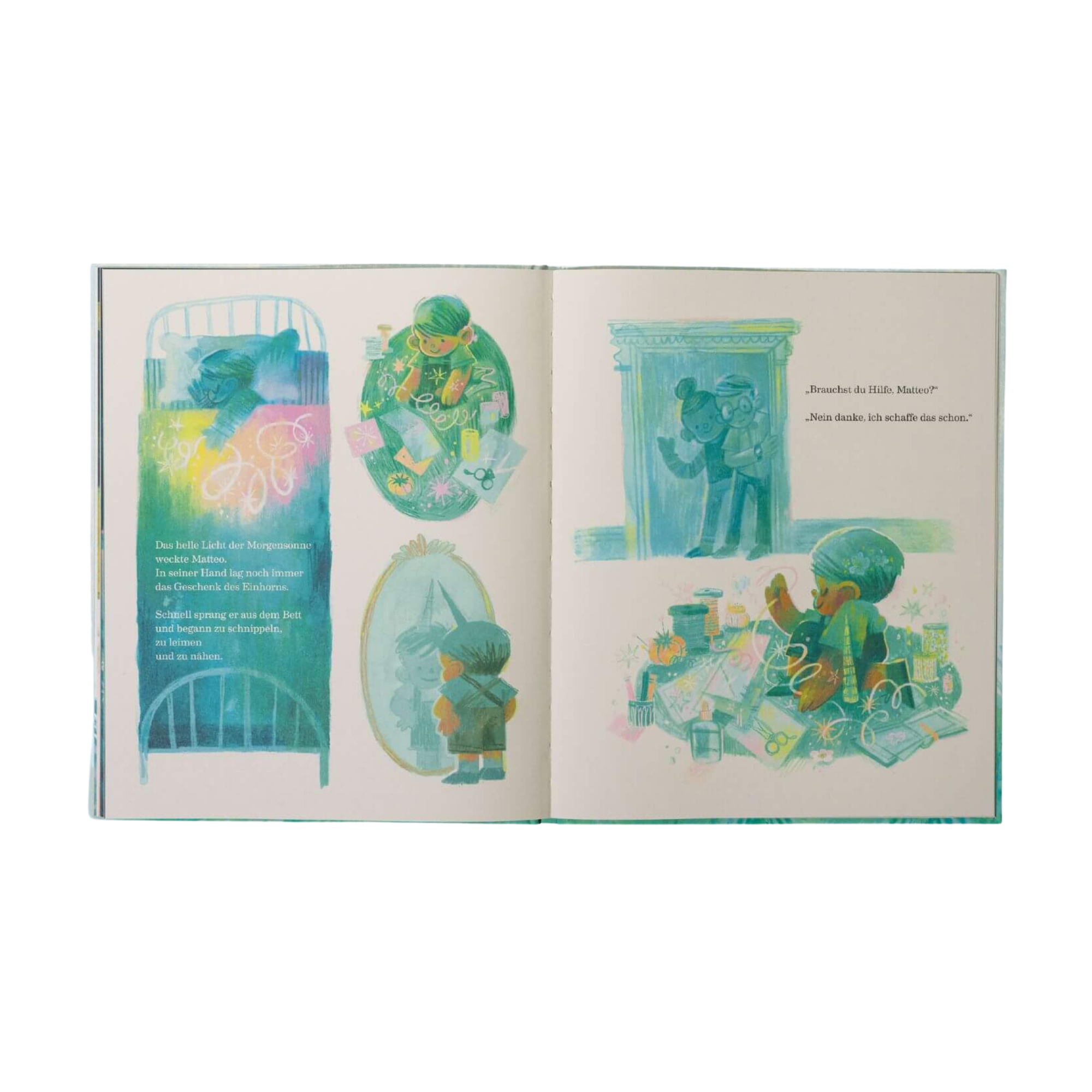 Doppelseite aus dem Kinderbuch „Matteo glaubt an Einhörner“ von Jackie Azúa Kramer & Jonah Kramer: Links liegt Matteo in seinem Bett, träumt bunt leuchtend vom Einhorn-Geschenk, schaut später in den Spiegel. Rechts bastelt er konzentriert an einem Projekt, während im Hintergrund Erwachsene nach Hilfe fragen.