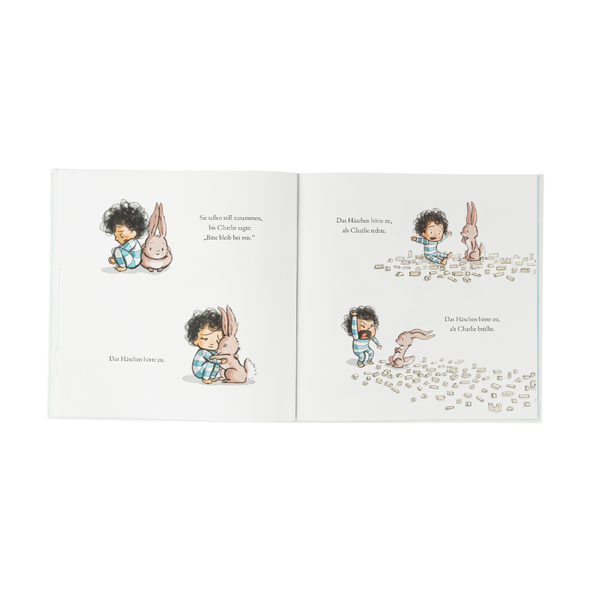 Das offene Kinderbuch „Häschen tröstet“ von Cori Doerrfeld zeigt liebevolle Illustrationen: Ein lockiges Kind mit rosa Stoffhasen sitzt, kuschelt und spielt mit Buchstabenplättchen. Text steht auf beiden Seiten.