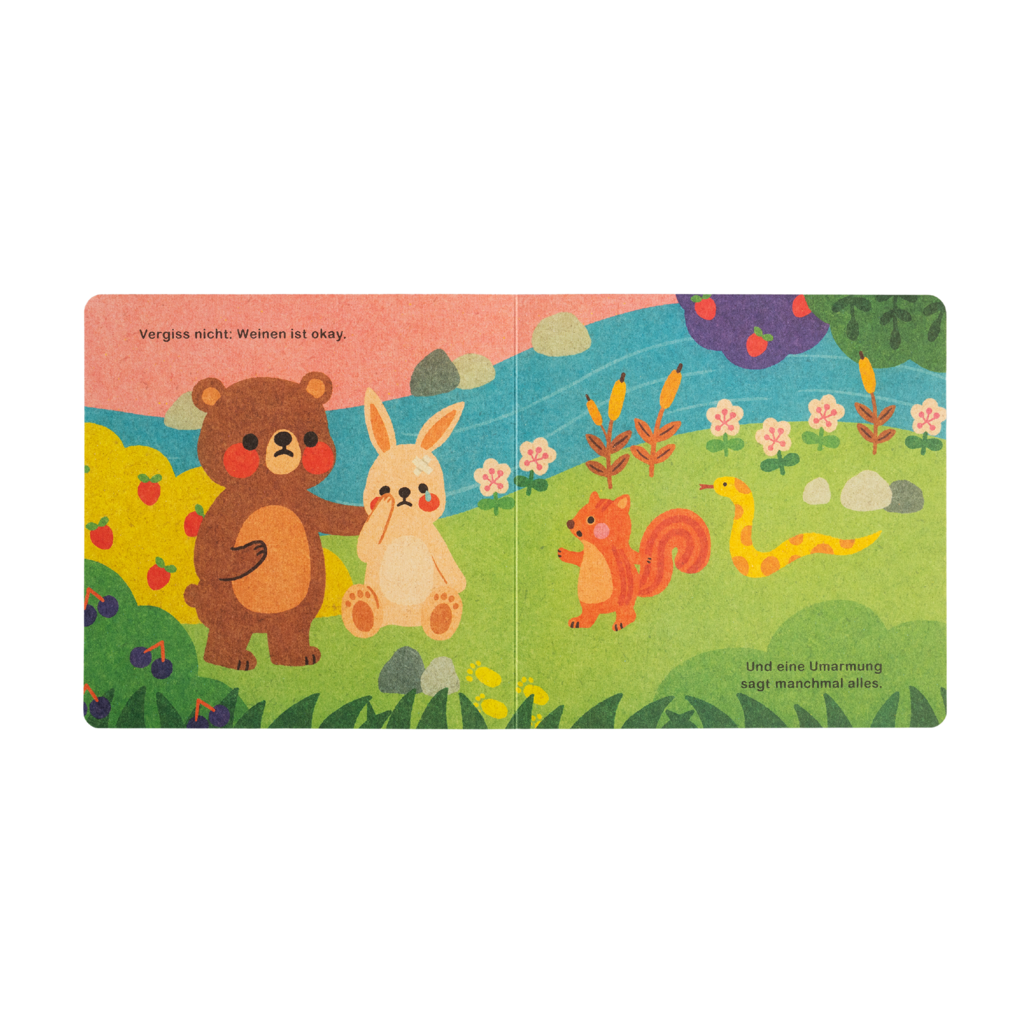 In "Hilfe brauchen ist okay" & "Fehler machen ist okay" von Annelies Draws tröstet ein fürsorglicher Braunbär ein Kaninchen, während ein Eichhörnchen und eine gelbe Schlange zusehen. In diesem farbenfrohen Kinderbuch steht über und unter dem Bild ein Text, der die Freundschaft feiert.