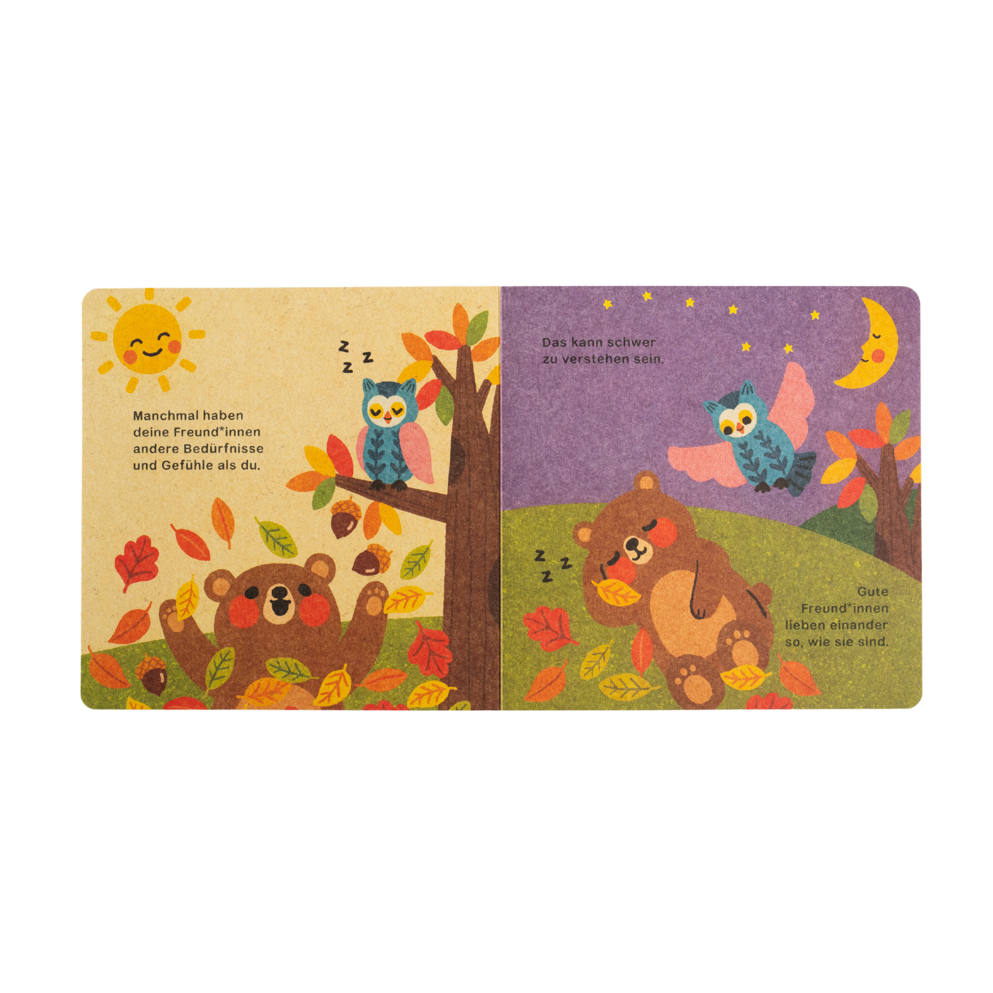 Ein Bär und zwei Eulen in herbstlicher Landschaft aus dem Buch „Hilfe brauchen ist ok“ von Annelies Draws – links unter der Sonne wach, rechts schlafend unter dem Sternenhimmel.